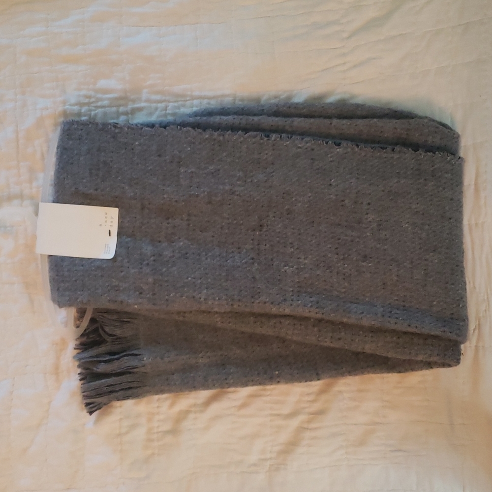 Gray blanket scarf
